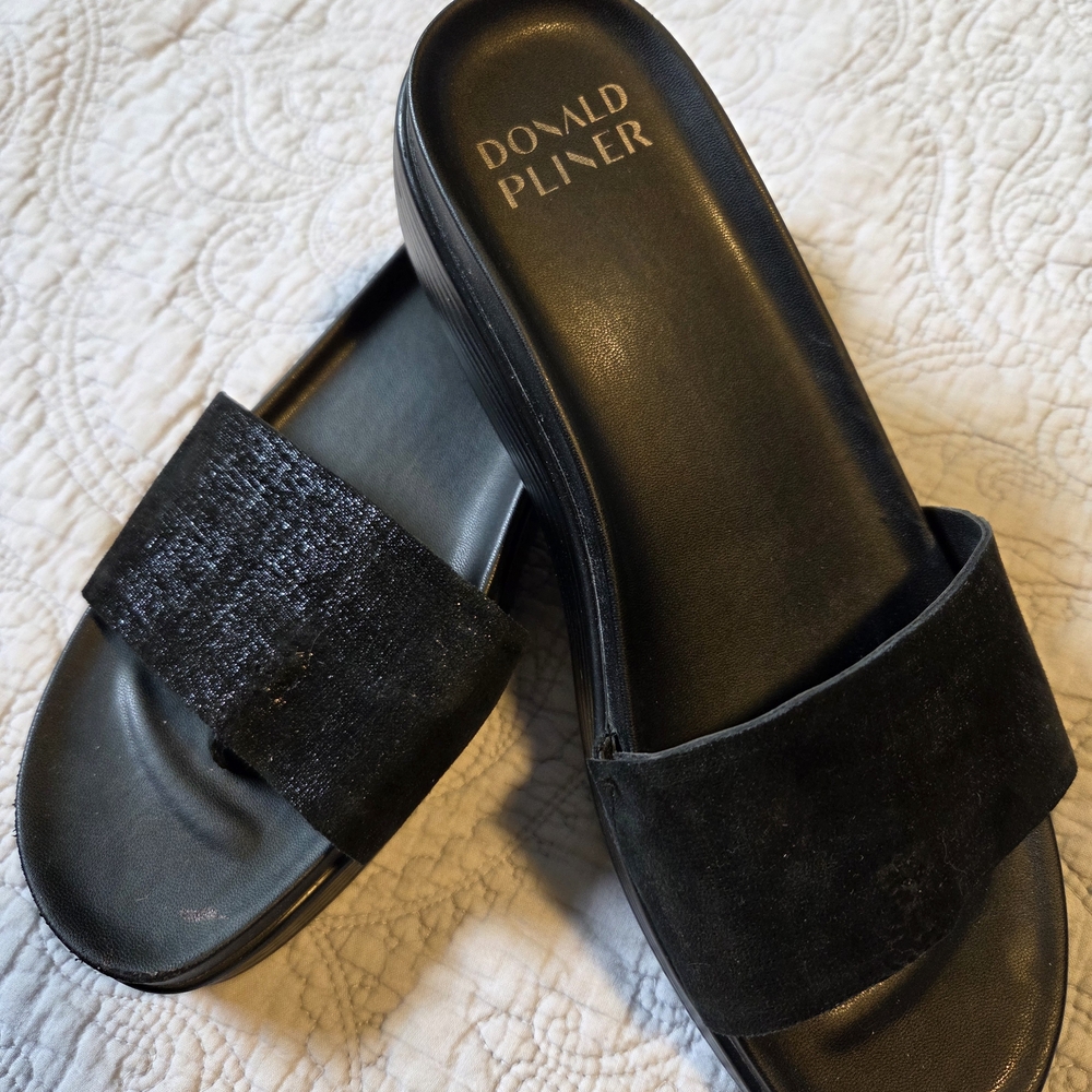 Donald J. Pliner Women's Black Slide Sandals